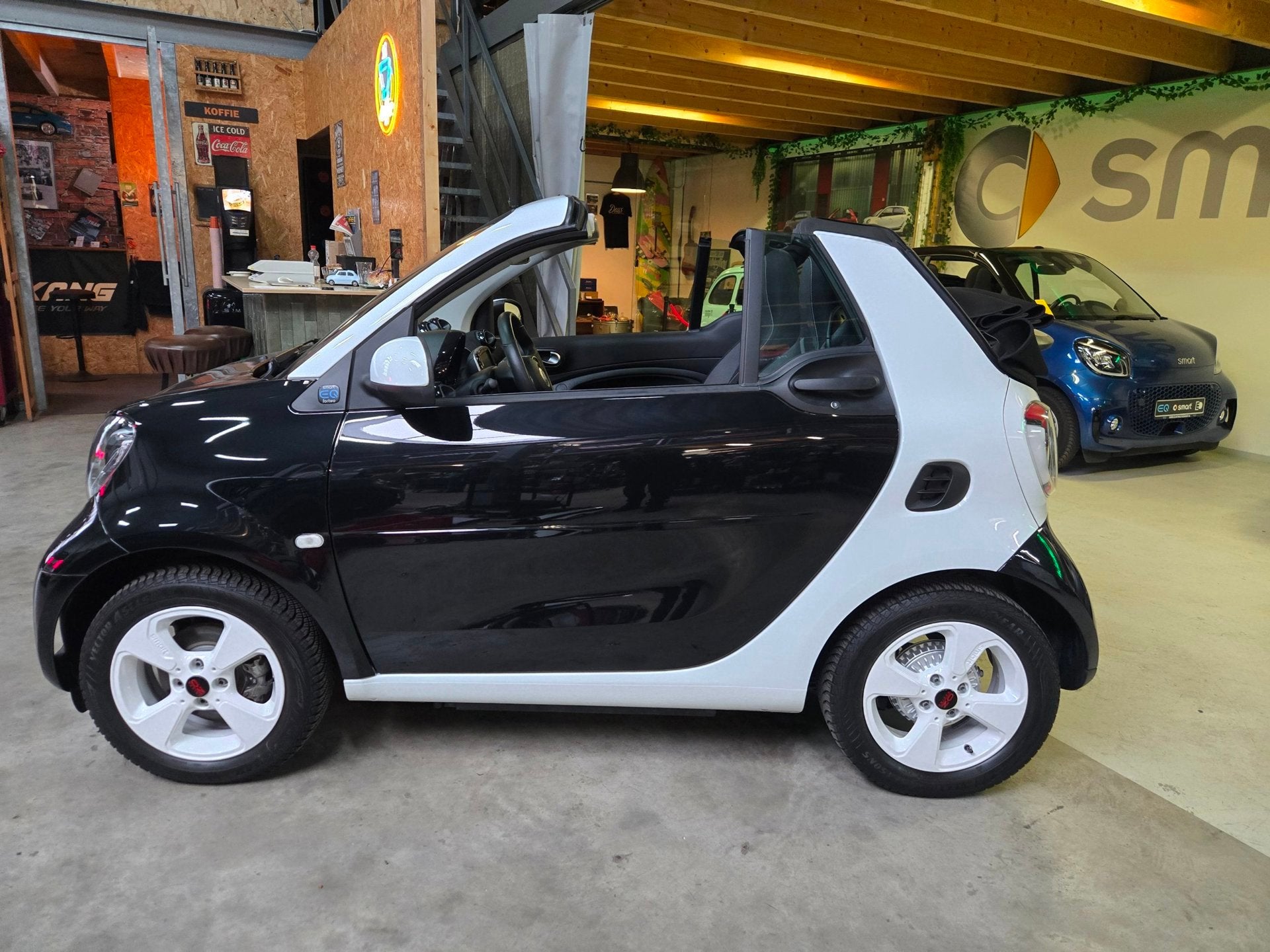 Smart Fortwo cabrio EQ Comfort PLUS - 2024 ! - Winterpakket, Auto's, Automaat, Gebruikt, Huisgarantie, 82 pk