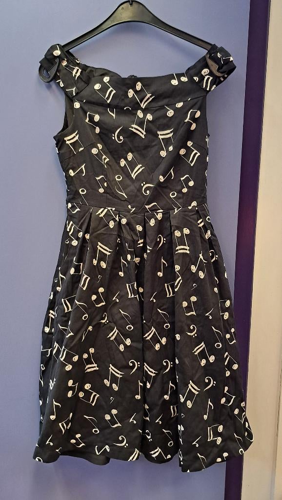 Zwart Lindy Bop jurkje met muzieknotenprint maat S-M 48997, Maat 38/40 (M), Lindy Bop, ., Zwart