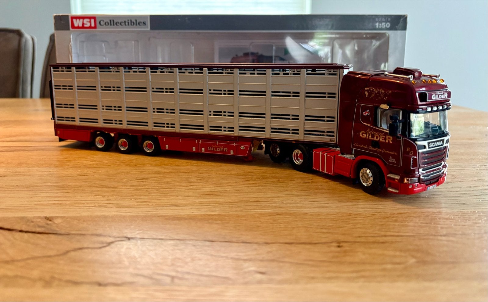 WSI 1:50 Edward Gilder Scania R6 met 3-assige veeoplegger, Hobby en Vrije tijd, Ophalen of Verzenden, Nieuw, Bus of Vrachtwagen
