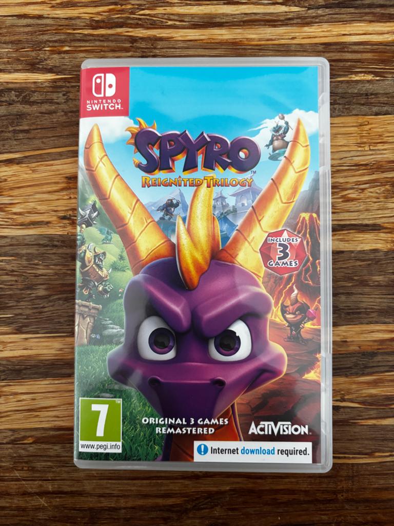Spyro Reignited Trilogy - Nintendo Switch (3 games op 1), Ophalen, 1 speler, Zo goed als nieuw, Platform