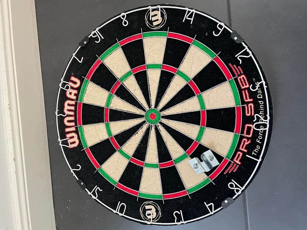 Dartbord Winmau pro, Ophalen, Gebruikt, Dartbord