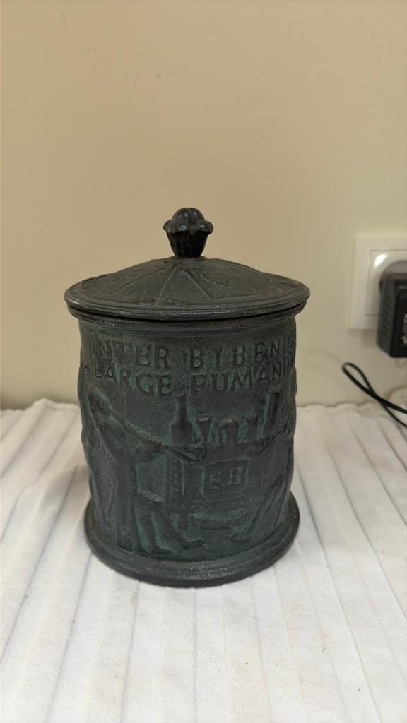 Vintage gietijzeren tabakspot humidor, Verzamelen, Ophalen of Verzenden, Gebruikt, Tabaksdoos of Verpakking