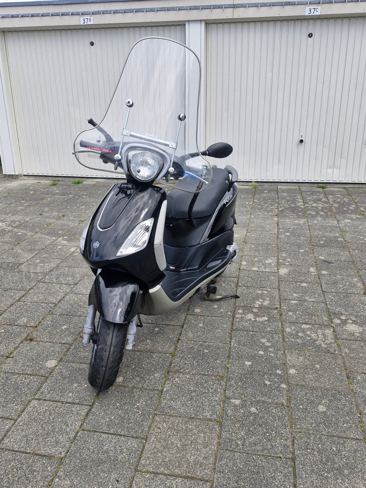 Piaggio Fly 25 met lage kilometerstand - weinig gebruikt, Fietsen en Brommers, Snorfietsen en Snorscooters, Ophalen of Verzenden