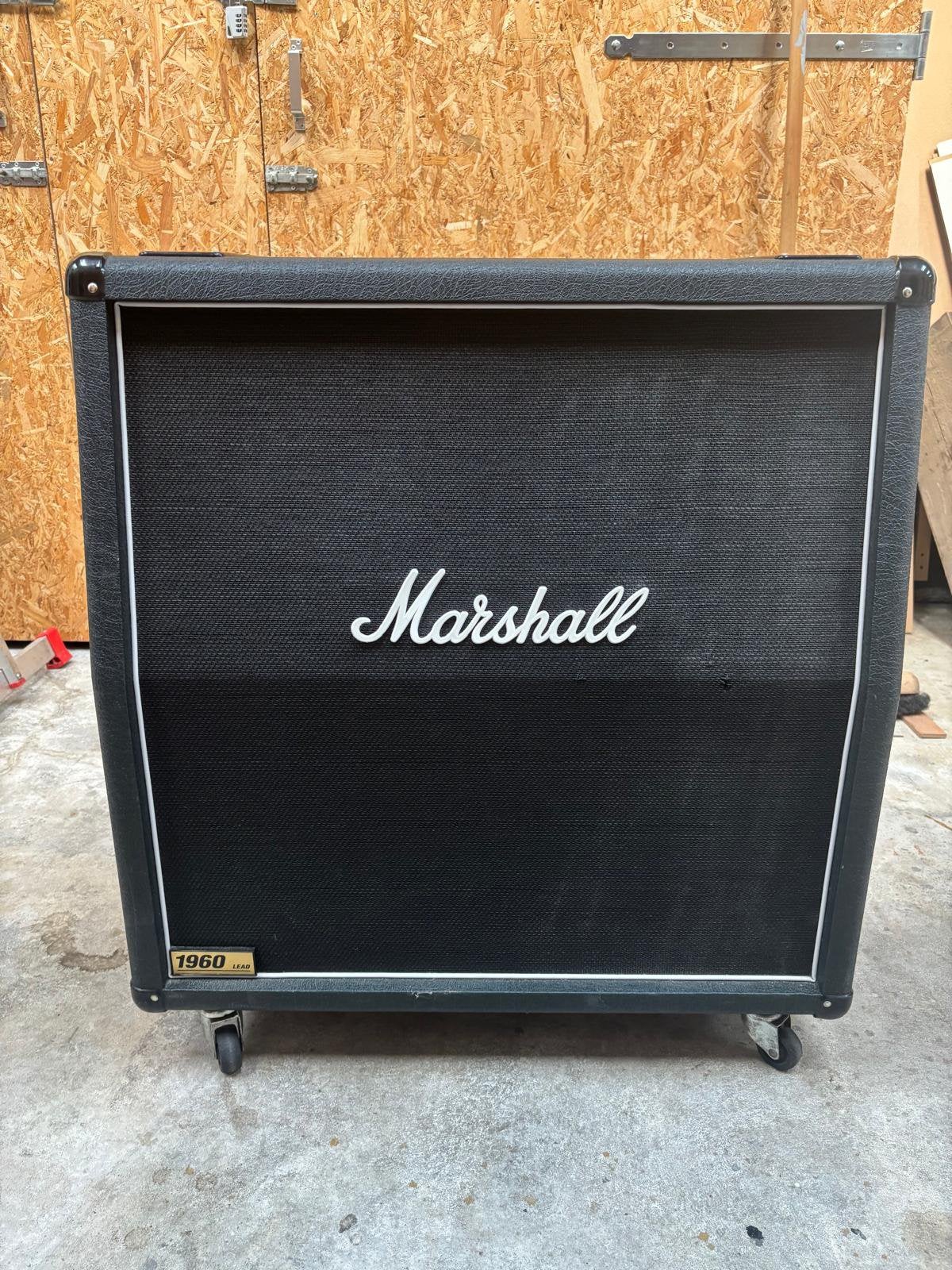 Marshall 1960A 300 Watt 4x12 inch gitaar speaker cabinet, Muziek en Instrumenten, Versterkers | Bas en Gitaar, Ophalen, Zo goed als nieuw