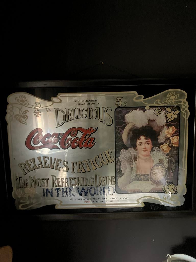 Vintage Coca-Cola spiegel - "Delicious, Relieves Fatigue", Verzamelen, Ophalen, Zo goed als nieuw, Reclamebord
