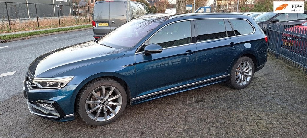 Volkswagen Passat Variant 1.5 TSI R-Line Business +Pano dak, 730 kg, Euro 6, 4 cilinders, 150 pk