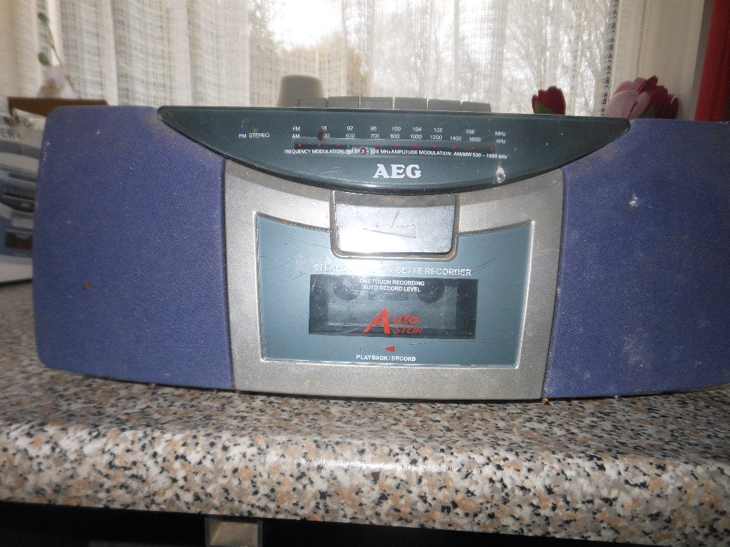 AEG RR2 Stereo Radio Cassette Recorder - geeft storing, Ophalen, Niet werkend, Radio