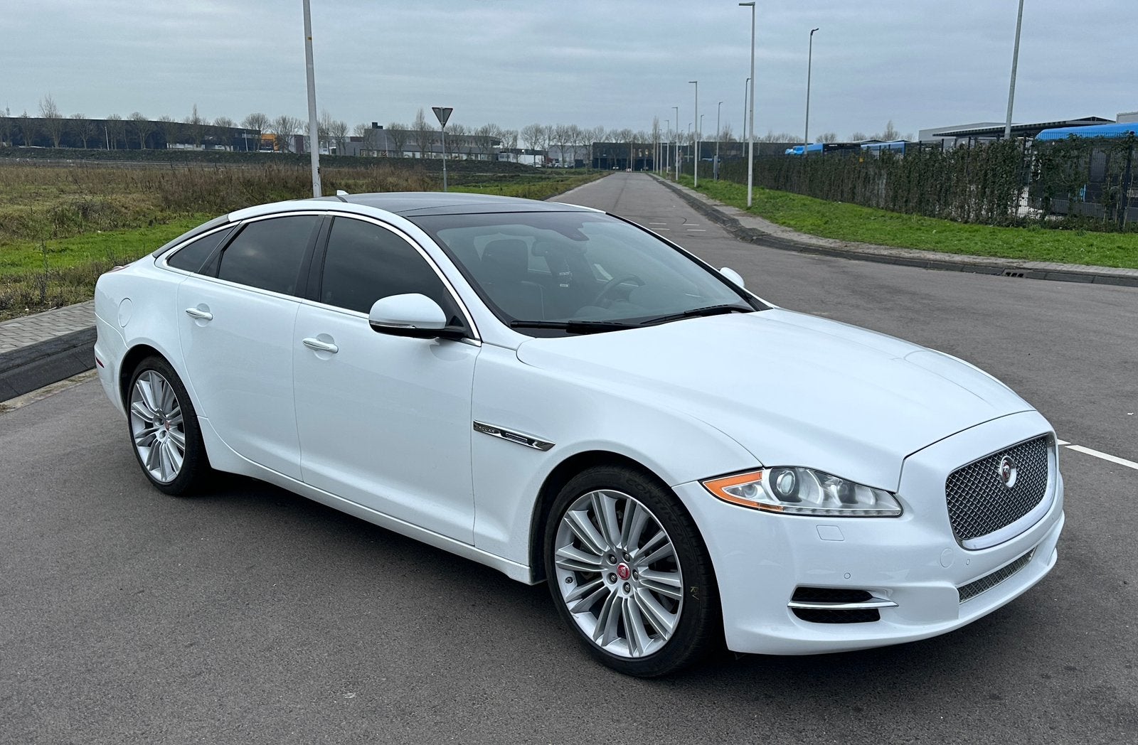 Unieke Jaguar Xj 5.0 V8 Supercharged bj 2013, Auto's, Jaguar, Euro 5, Achterwielaandrijving, 5000 cc, 0 kg