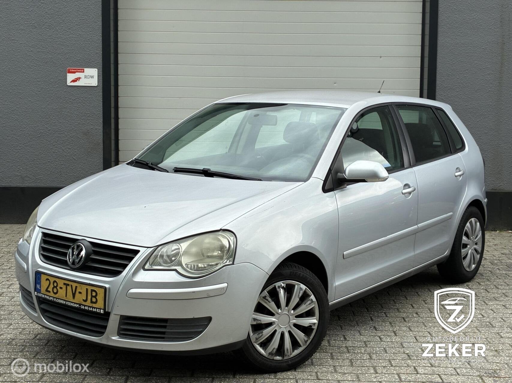Volkswagen Polo 1.2-12V Sportline / airco / cruise /, Voorwielaandrijving, 540 kg, 1198 cc, Bedrijf
