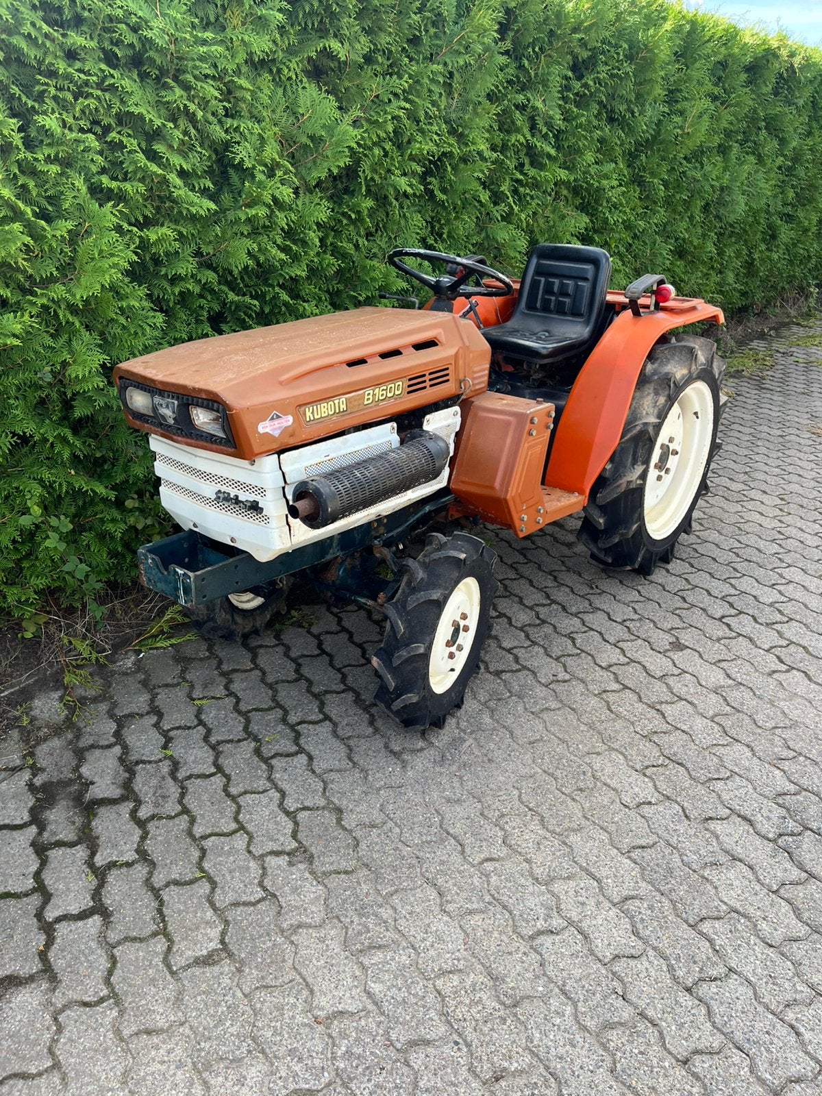Kubota B1600 4x4 met super kruip, Gebruikt, Tot 2500, Tot 80 Pk, Ophalen