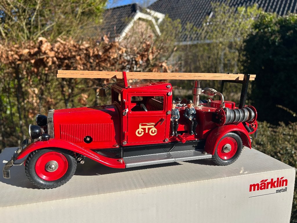 Marklin 19034 Brandweerwagen, ladder, brandweermannen,Metall, Hobby en Vrije tijd, Modelauto's | 1:18, Ophalen of Verzenden, Zo goed als nieuw