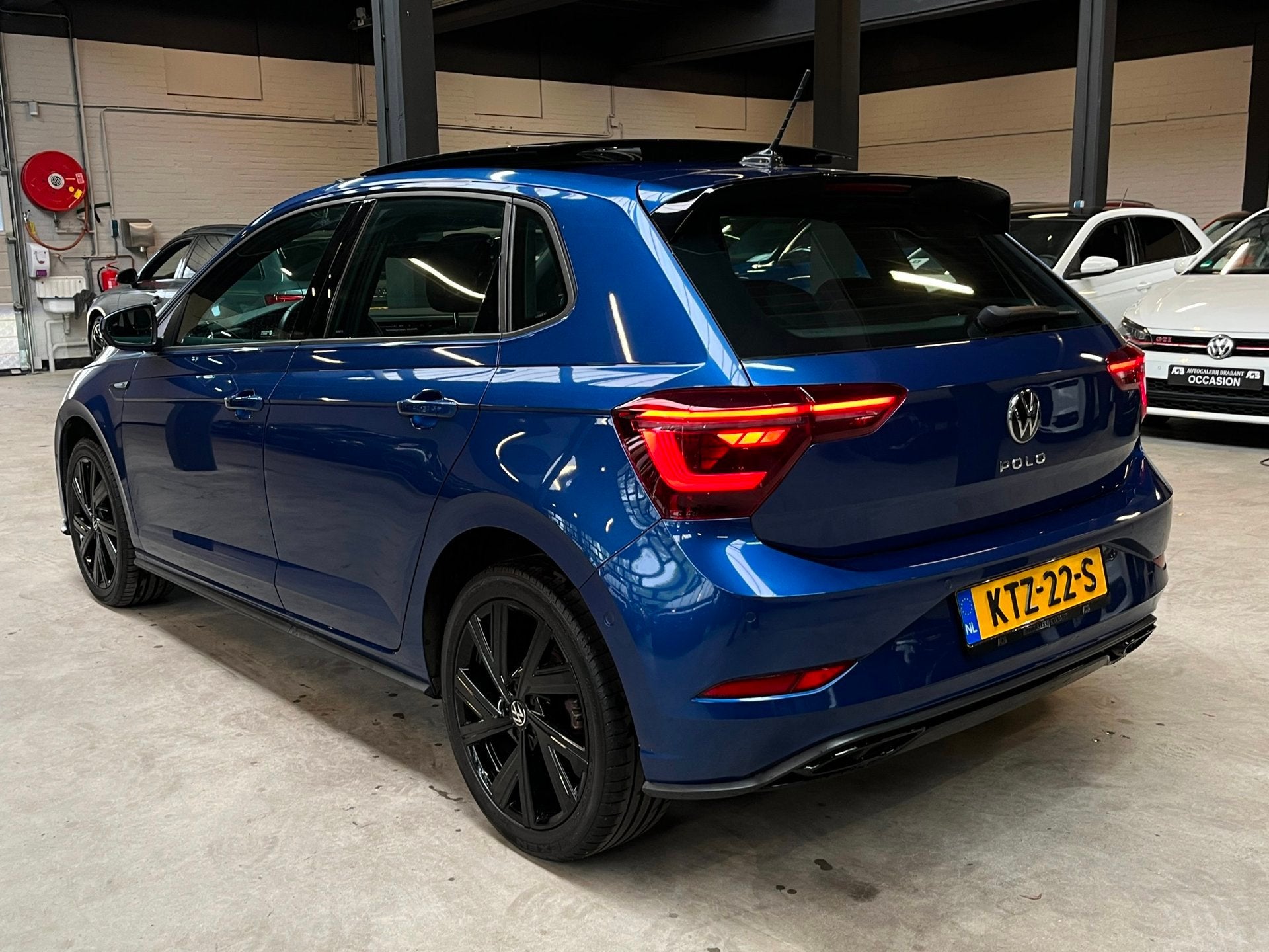 Volkswagen POLO 1.0 TSI R-Line Business Pano/Sfeer/Carplay/A, Auto's, Dealer onderhouden, Stof, Gebruikt, Euro 6