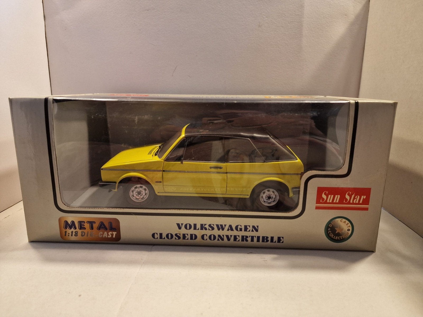 wv golf dichte cabrio,  zeldzaam 
Sunstar...
In ovp...
1:18., Ophalen of Verzenden, Zo goed als nieuw, Auto, Sun Star