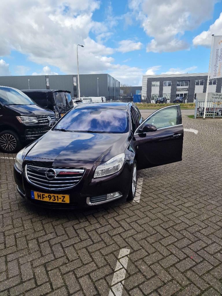 Opel Insignia 2.0 Cdti 96KW Sports Tourer 2010 Bruin, Auto's, Voorwielaandrijving, Euro 5, 1956 cc, 4 cilinders