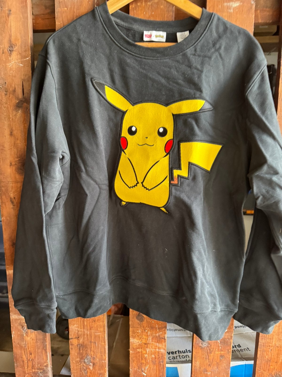 Levi’s x Pokémon Pikachu sweatshirt maat M – nieuw met label, Ophalen of Verzenden, Zo goed als nieuw