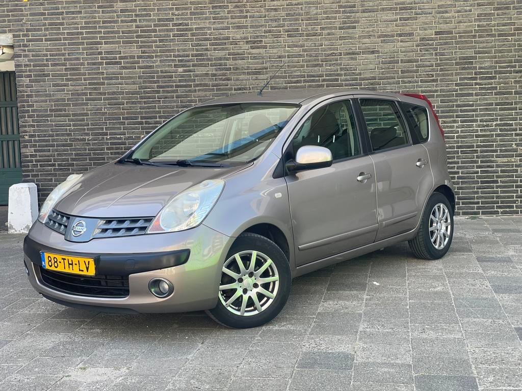 Nissan Note 1.6 16V AUTOMAAT Nap✅Nieuwe apk 1e eigenaar, Stof, 4 cilinders, Bruin, 49 €/maand