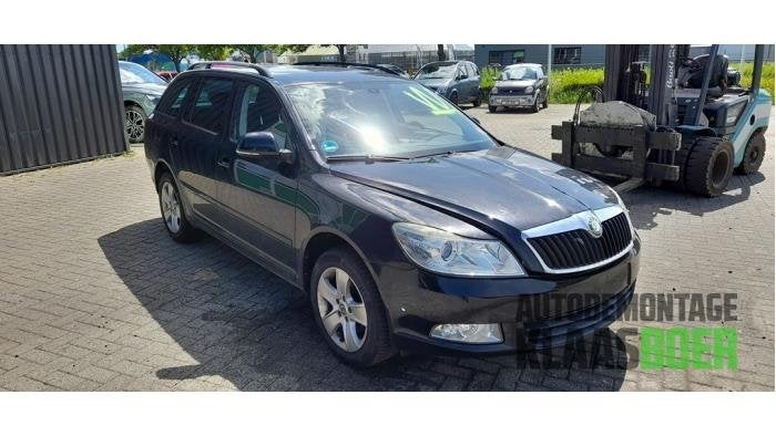 Koplamp rechts van een Skoda Octavia, Gebruikt, -, -, Ophalen of Verzenden
