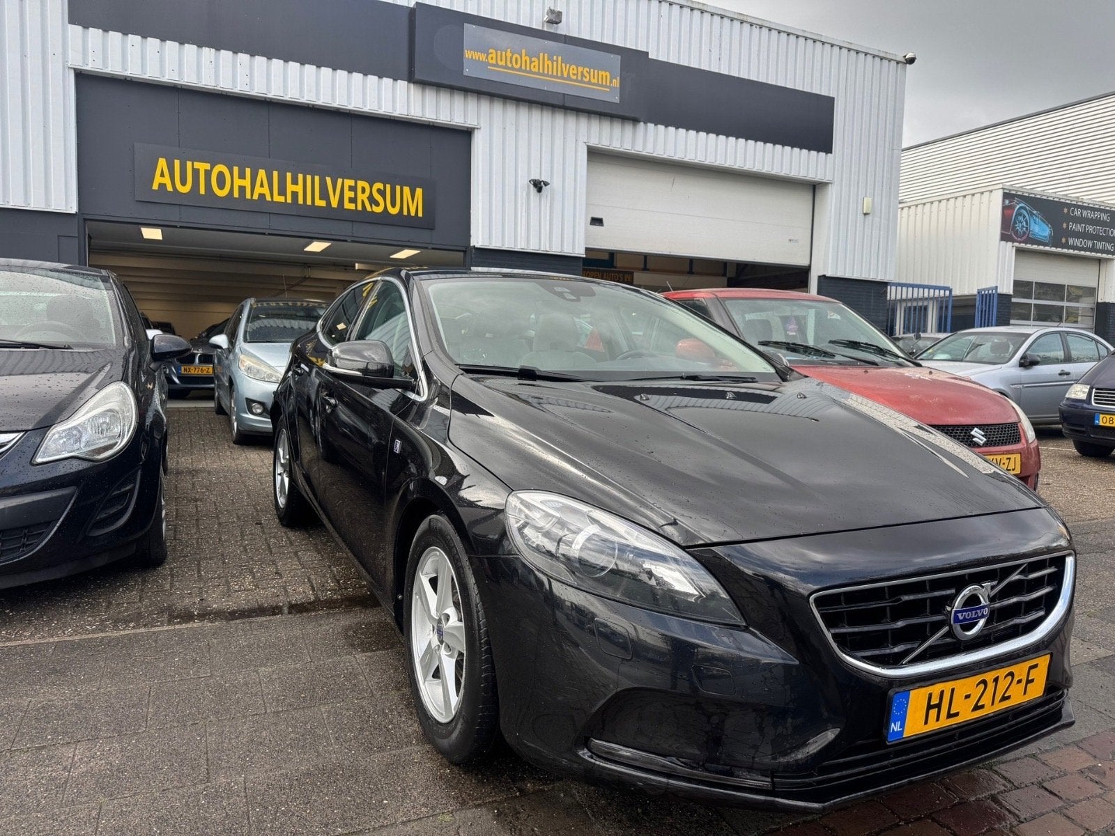 Volvo V40 2.0 D2 120PK 2015 Zwart, Auto's, Voorwielaandrijving, 4 cilinders, 1969 cc, Zwart