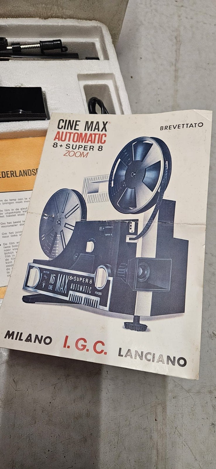 Vintage Cine Max Automatic Super 8 Zoom projector met sche, Ophalen of Verzenden, Gebruikt, Met scherm