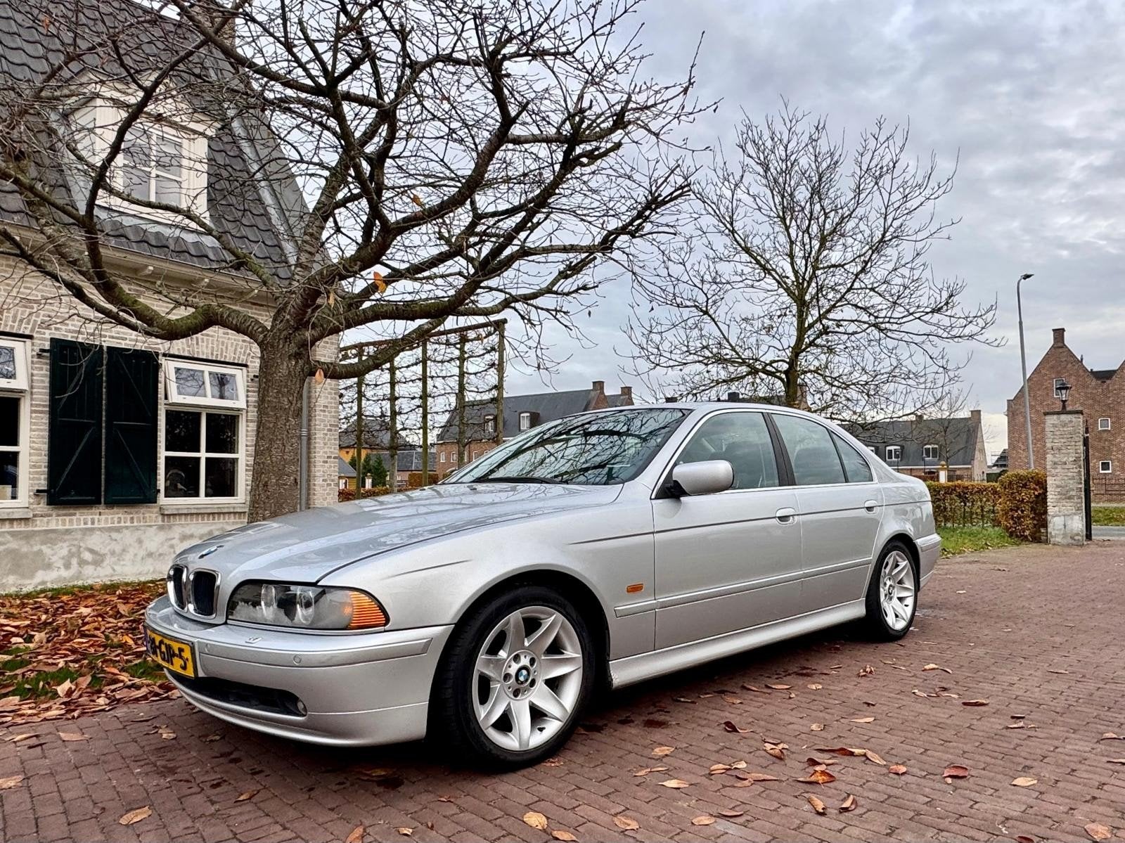 BMW 5-Serie 2.5 I 525 AUT 2002 Grijs, Auto's, Automaat, Achterwielaandrijving, 1505 kg, 10 km/l