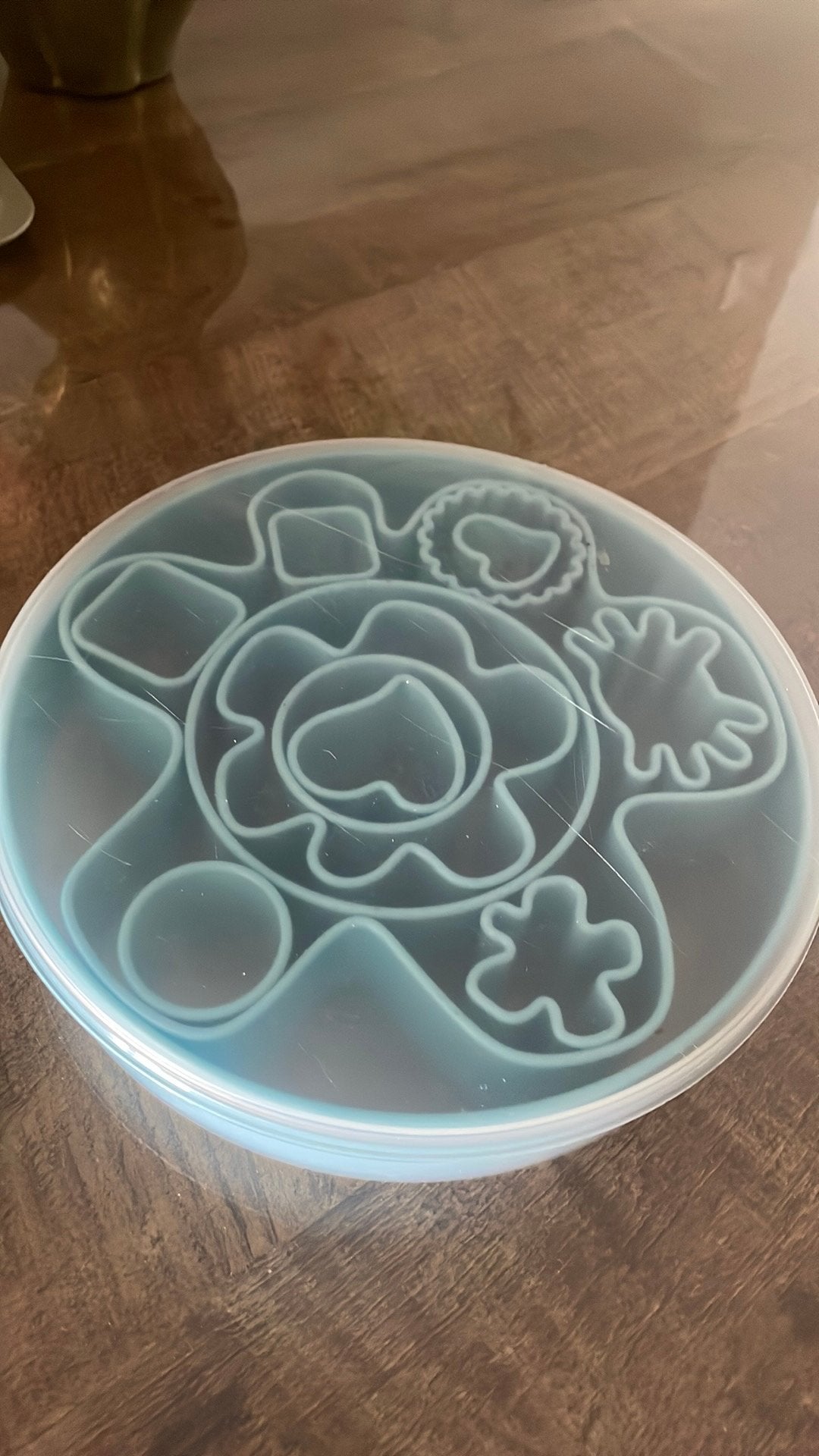 doos met veel verschillende vormen uitstekers, Hobby en Vrije tijd, Taarten en Cupcakes maken, Ophalen, Gebruikt, Taarten of Cupcakes