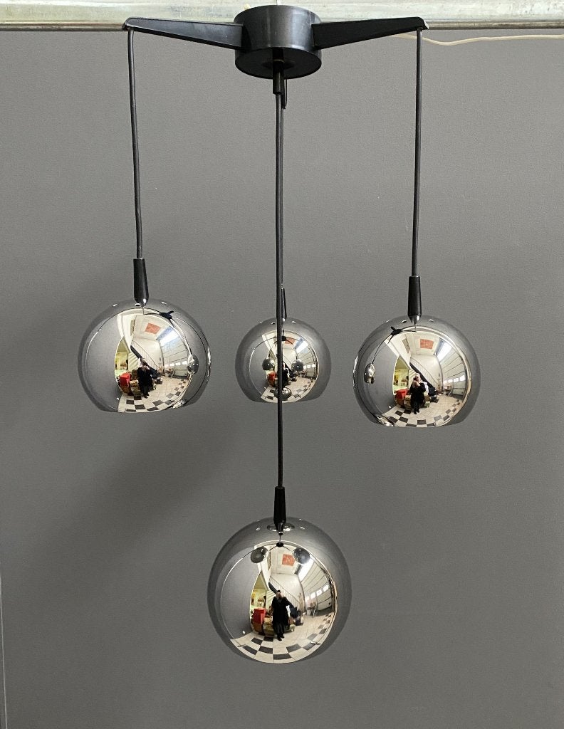 60 jaren hang lamp 4 chroom bollen 1 grote bol & 3 kleine, Ophalen of Verzenden, Gebruikt, Kunststof, Vintage
