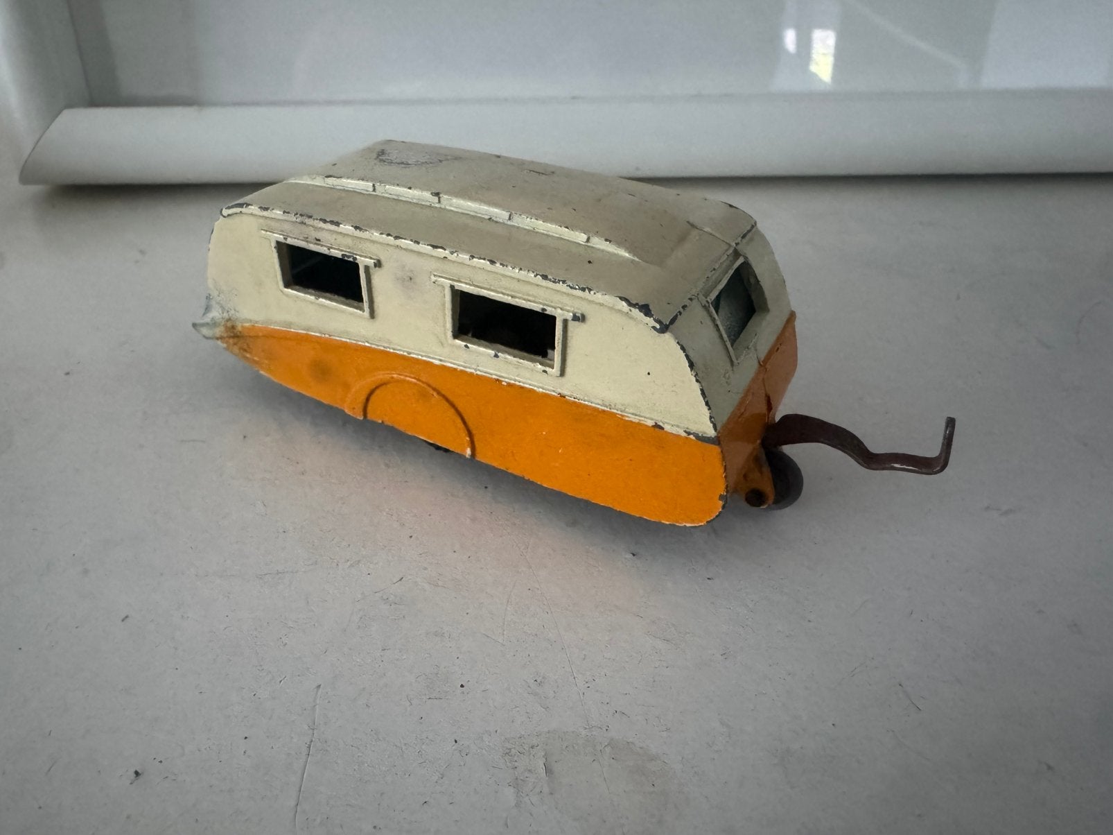 1:43 Caravan Dinky Toys, Ophalen of Verzenden, Gebruikt, Overige typen, Dinky Toys