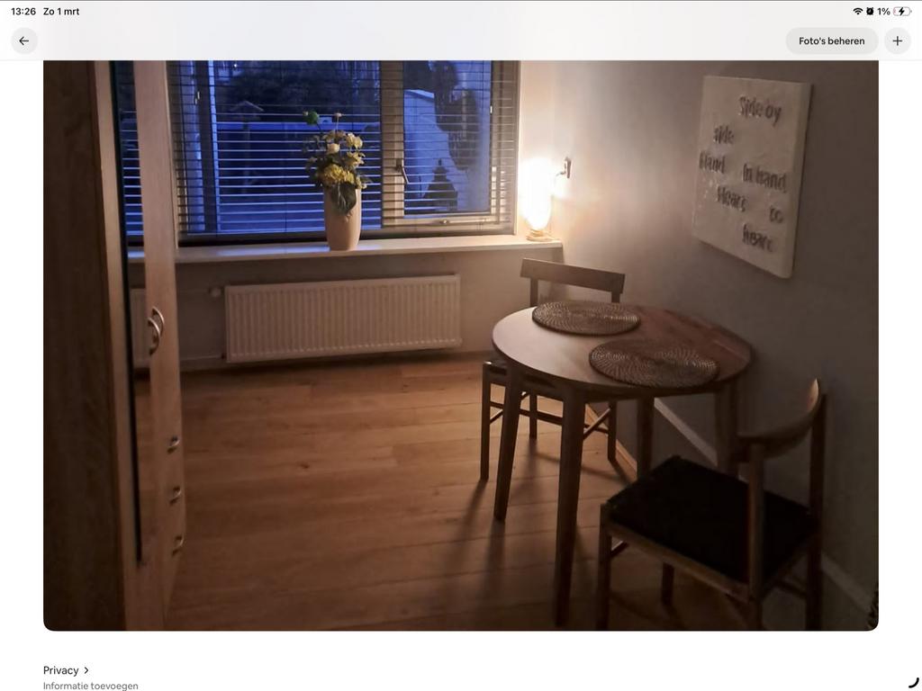 Kleine, gezellige eethoek, Ophalen of Verzenden, Gebruikt, Minder dan 4 stoelen
