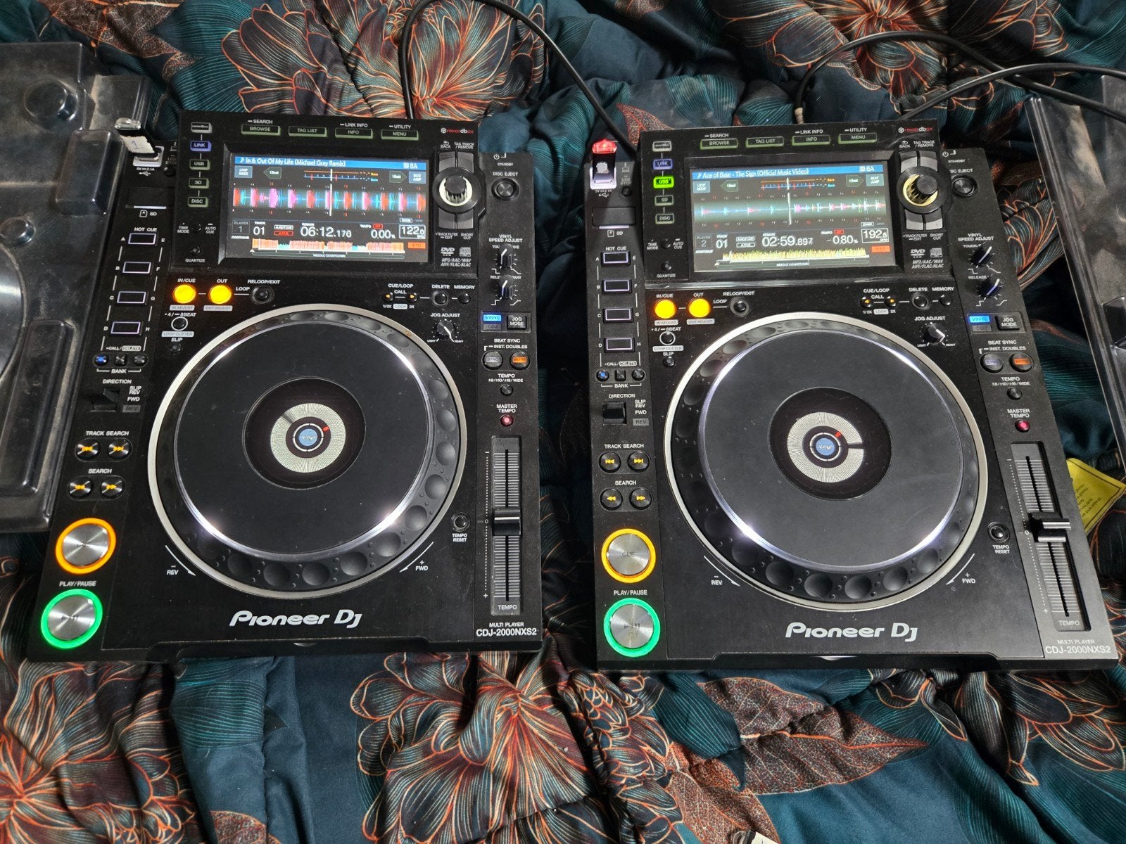2x pioneer cdj 2000 nxs2, Muziek en Instrumenten, Dj-sets en Draaitafels, Ophalen, Zo goed als nieuw, Pioneer