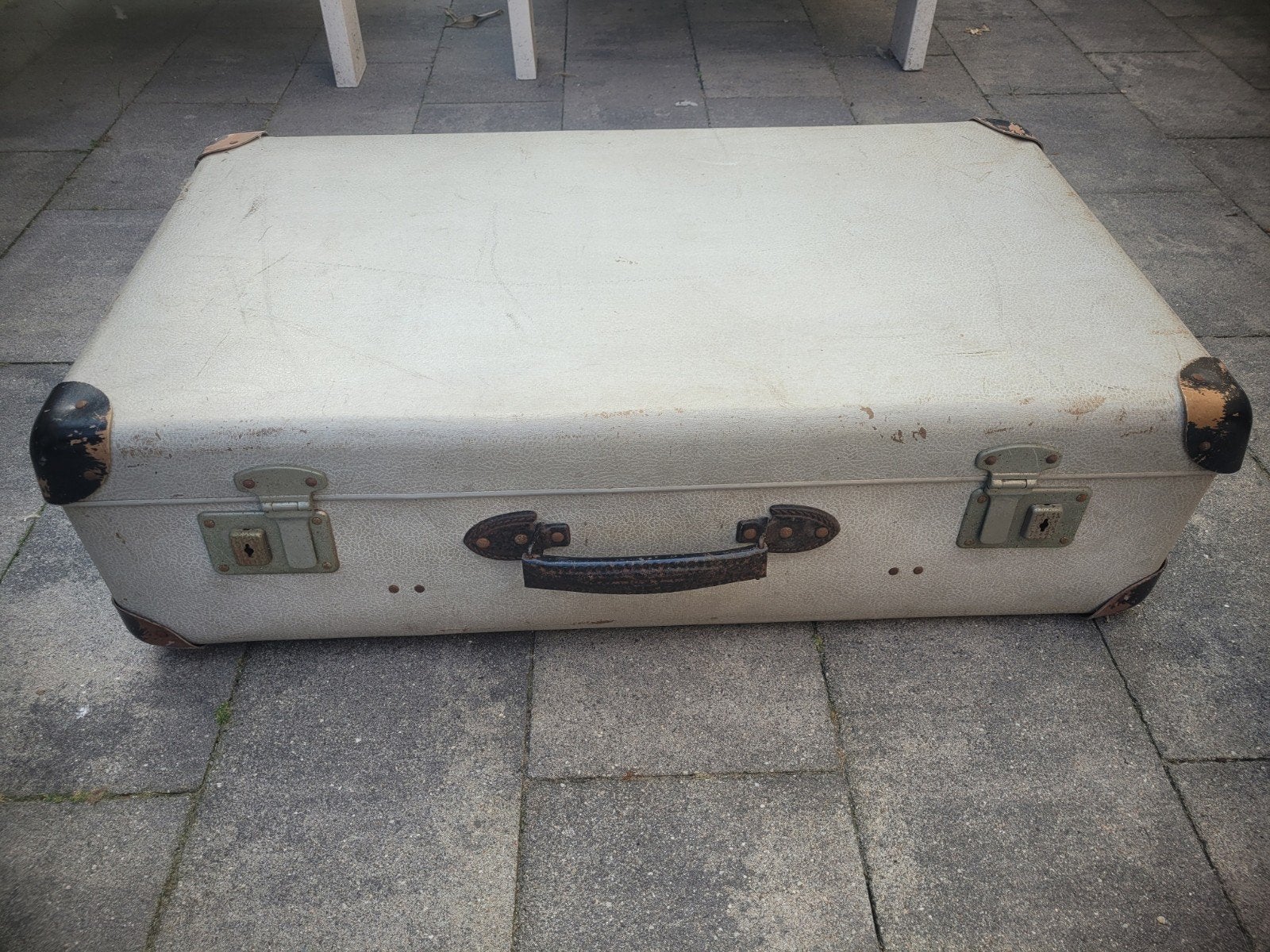 Vintage koffer 70x40x20 cm - Ideaal voor decoratie, Sieraden, Tassen en Uiterlijk, Koffers, Overige materialen, Gebruikt, Slot