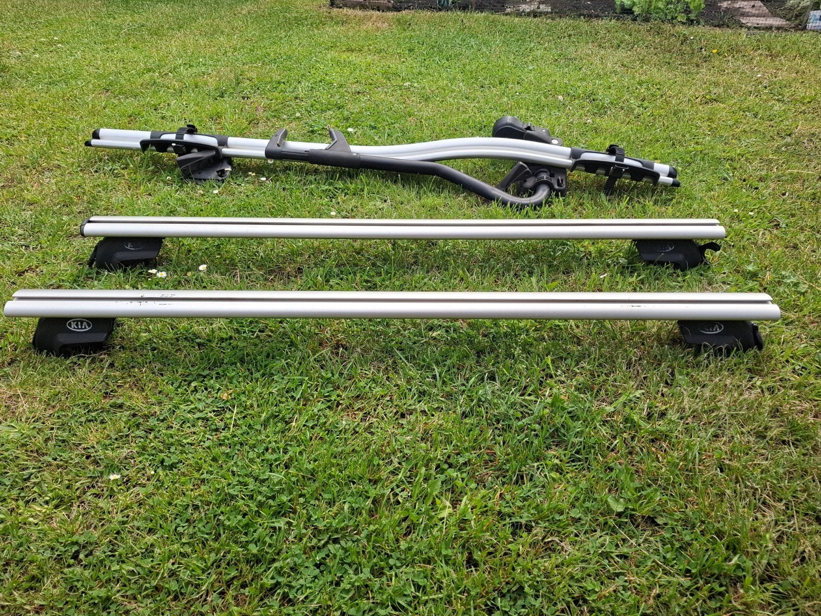 Kia dakdragers en Thule fietsendrager, Auto diversen, Dakdragers, Gebruikt, Ophalen of Verzenden