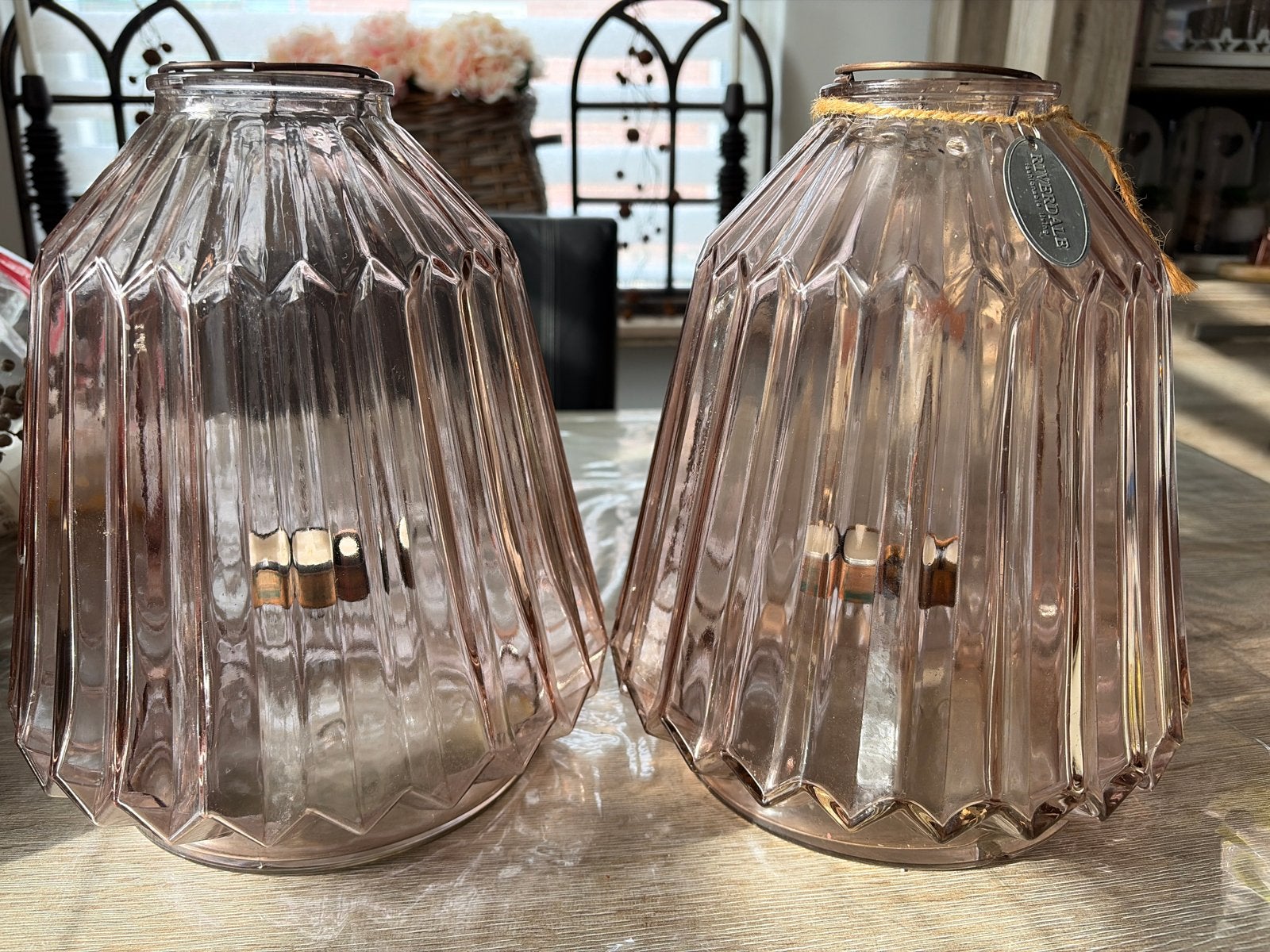 2x Riverdale Windlichten Roze Glas - Zo goed als nieuw, Ophalen, Roze, Windlicht, Riverdale