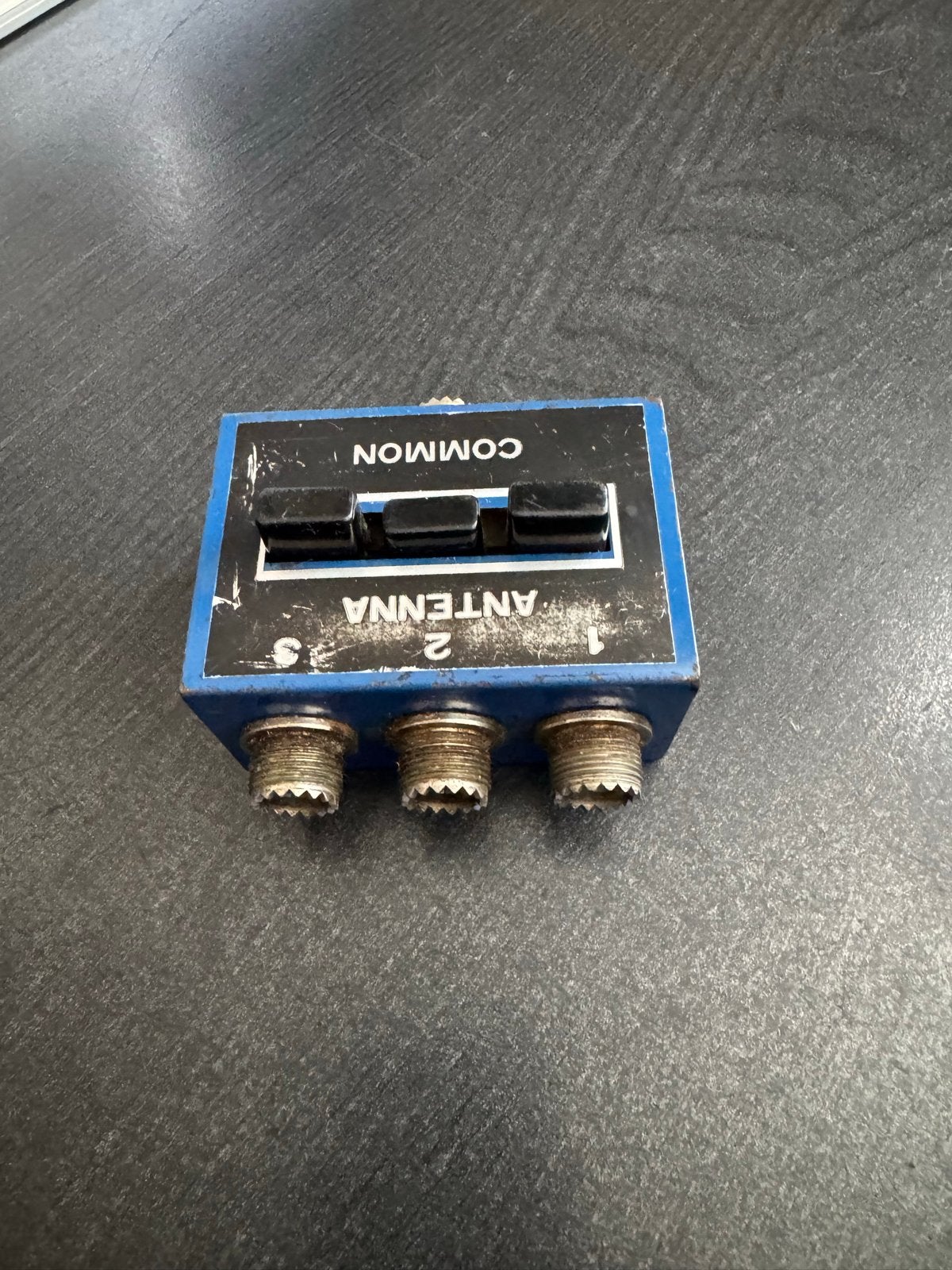 Antenne schakelaar / switch 3-weg, Telecommunicatie, Ophalen of Verzenden, Gebruikt