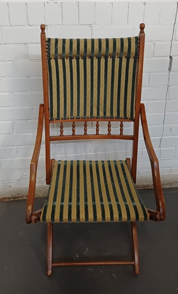 Antieke houten klapstoel met retro bekleding, Ophalen