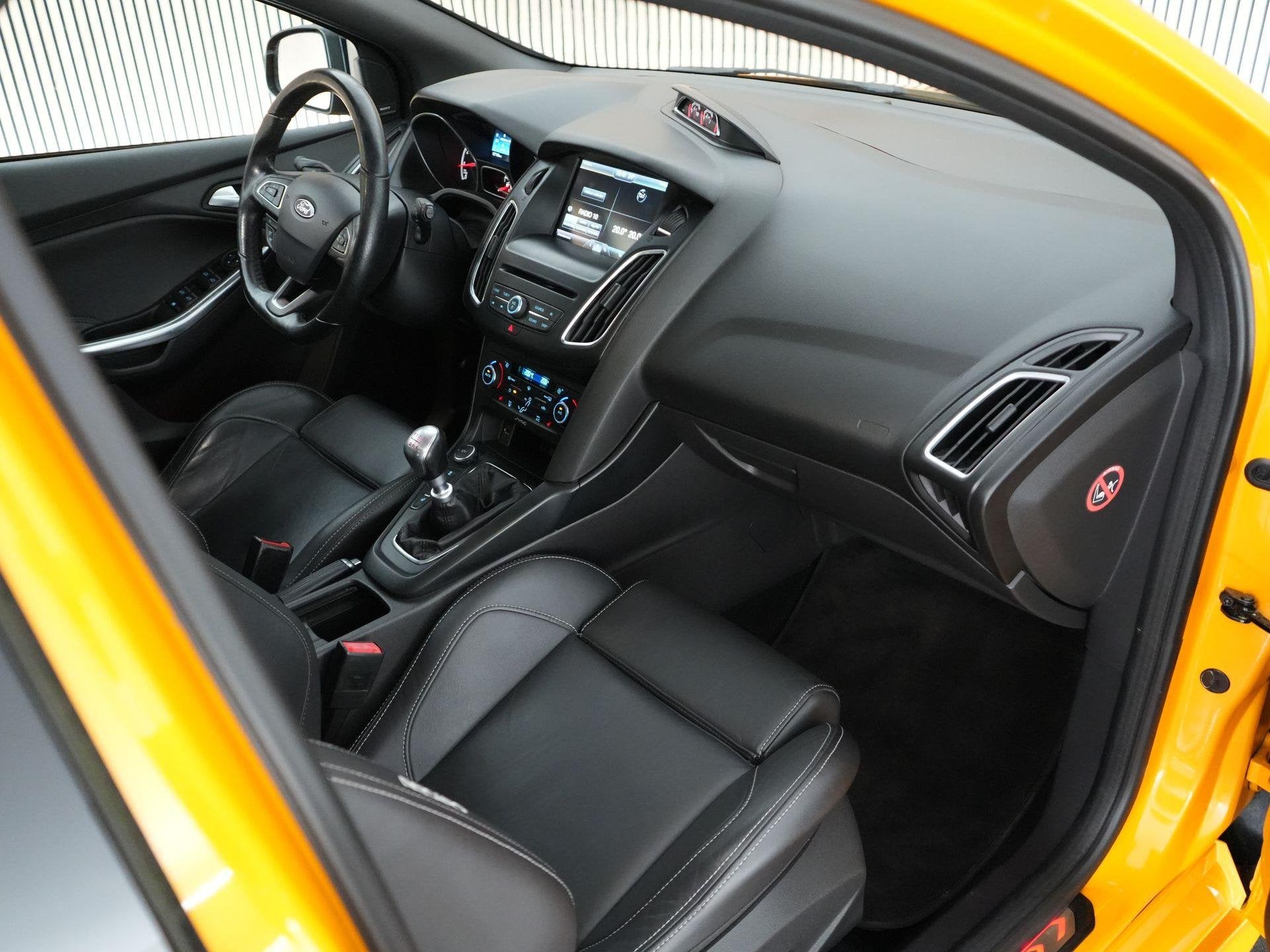 Ford Focus ST-3 2.0 250pk PERFORMANCE PACK |schuif/kantel|Ma, 15 km/l, Gebruikt, 4 cilinders, 1337 kg