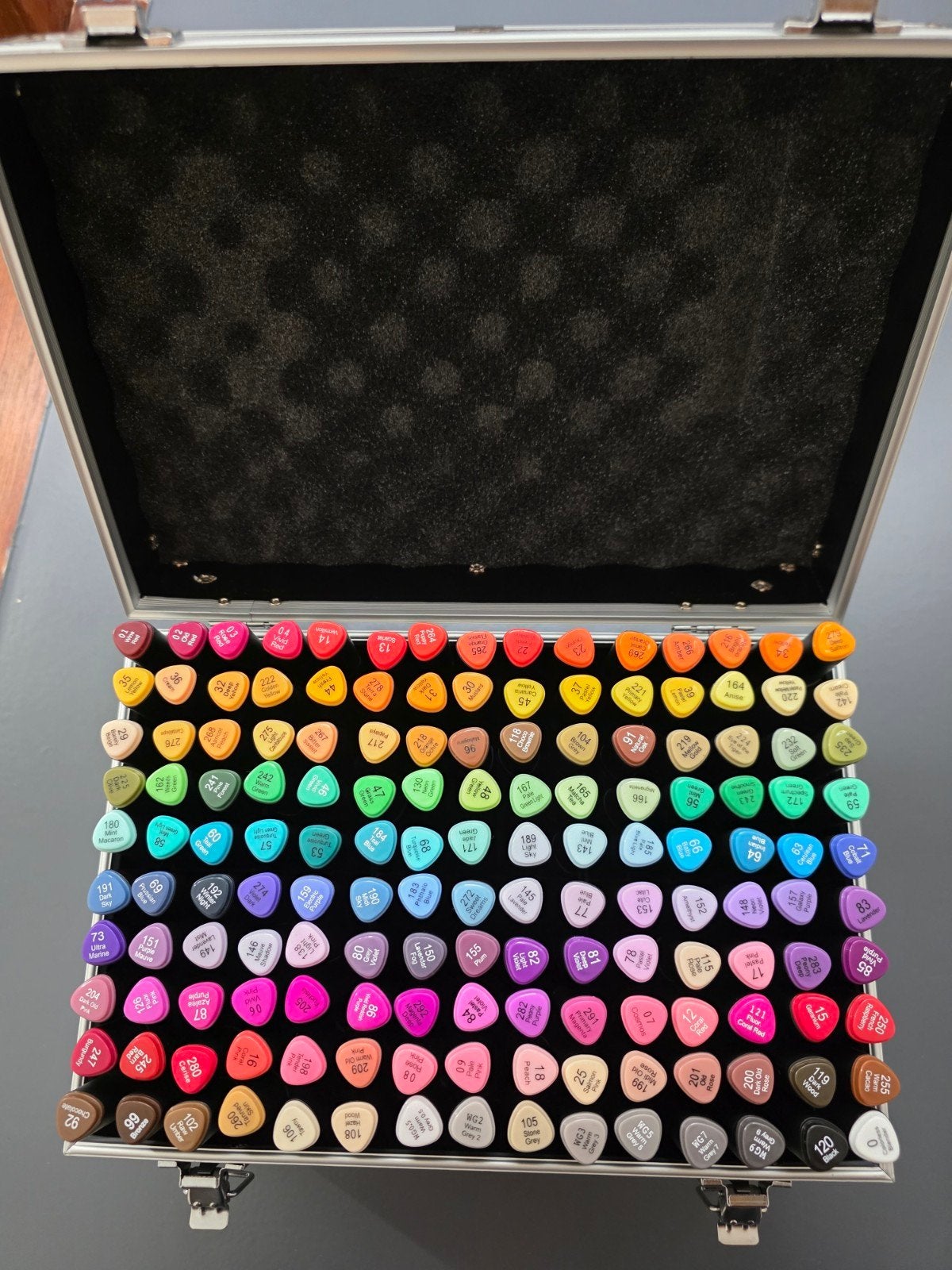 150 alcohol twin markers inclusief 2 cozy boekjes, Ophalen of Verzenden, Zo goed als nieuw, Potlood of Stift