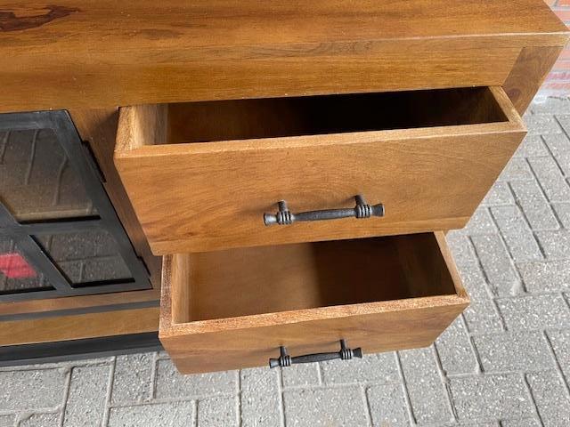 dressoir 180 cm breed mangohout.2 laden 2 deurs 1glas actie, Huis en Inrichting, Kasten | Ladekasten, Glas, 1 of 2 laden, 150 tot 200 cm