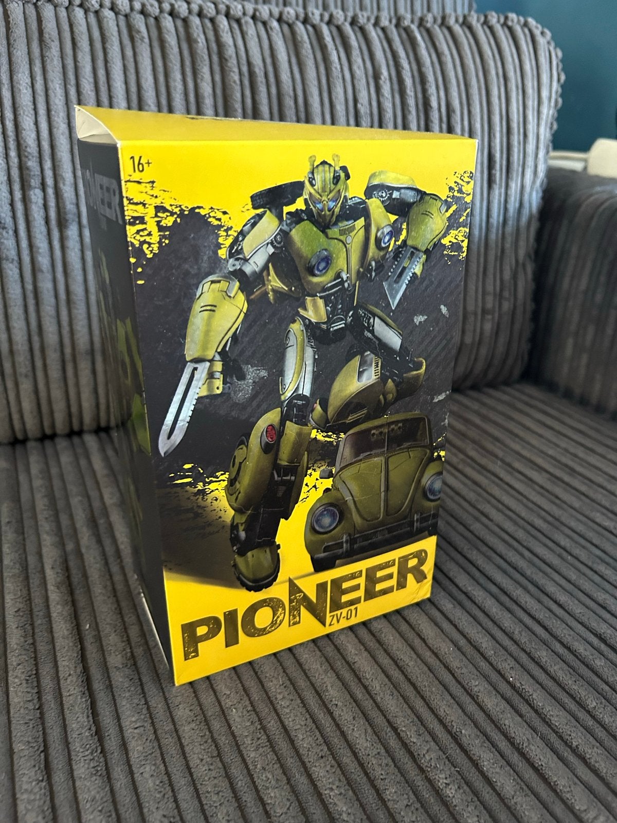 Pioneer ZV-01 Bumblebee Transformer Actiefiguur, Ophalen, Nieuw