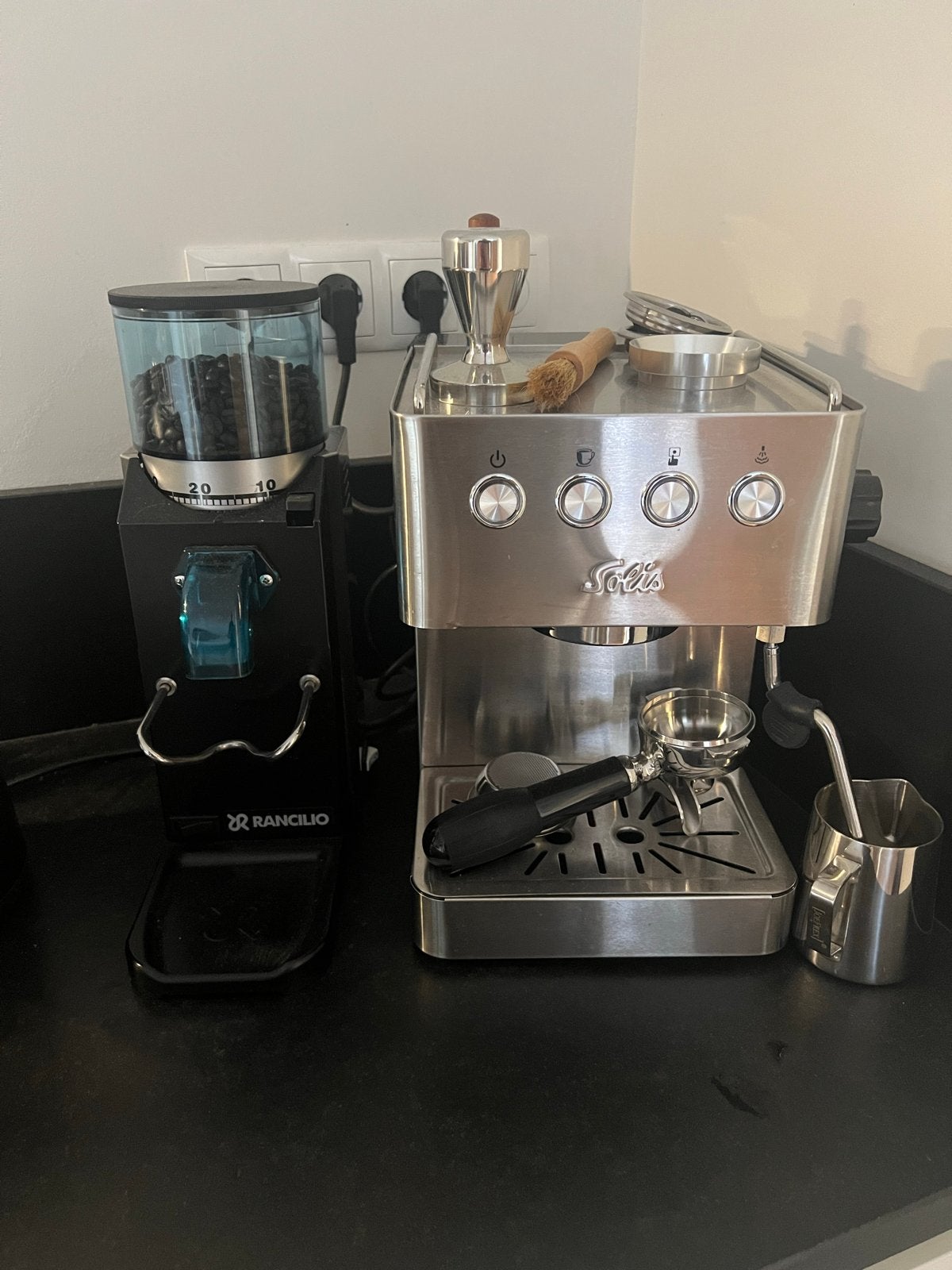 Solis Barista Gran Gusto & Rancilio Rocky koffiemolen, Stoompijpje, Espresso apparaat, Zo goed als nieuw, 1 kopje