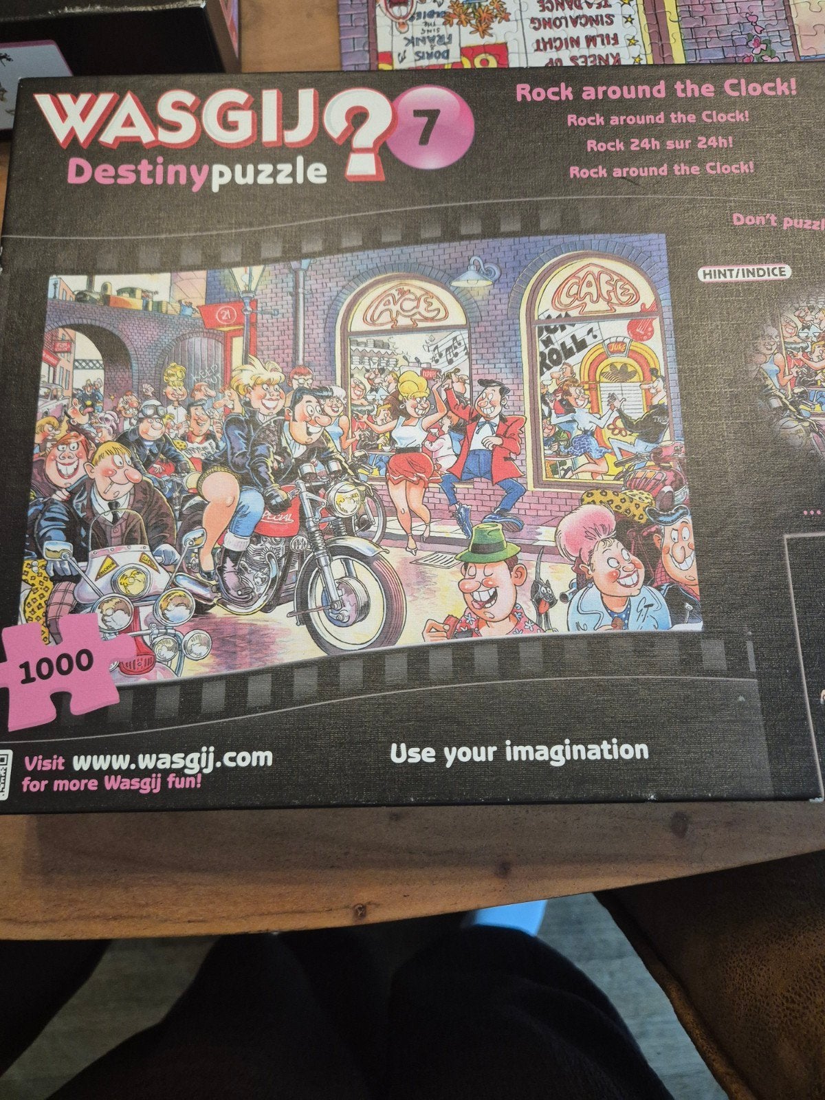 Wasgij Destiny 7 'Rock around the Clock' puzzel 1000 st, Ophalen of Verzenden, 500 t/m 1500 stukjes, Zo goed als nieuw, Legpuzzel