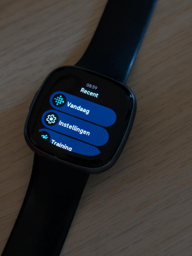 Fitbit Versa 4, Ophalen of Verzenden, Zo goed als nieuw, Zwart, Android