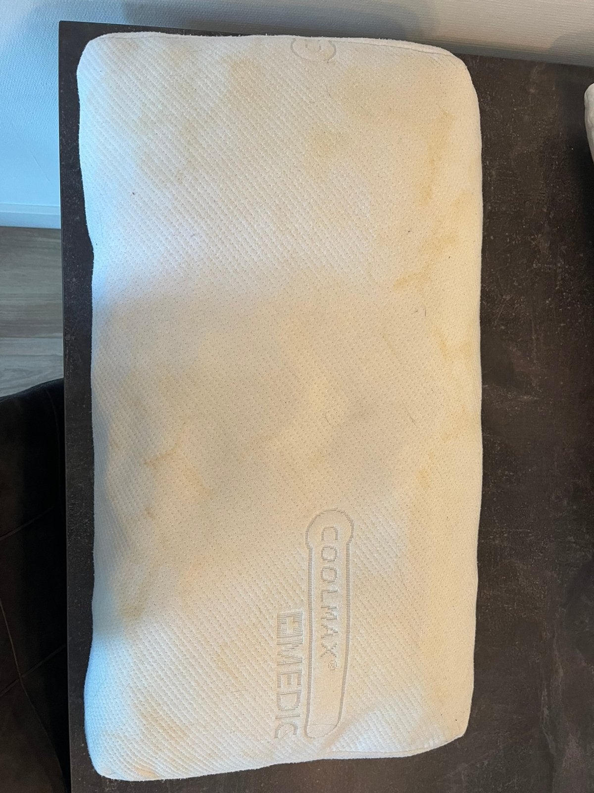 Gratis Coolmax Medic slaapkussen - 65x35 cm, Ophalen, Gebruikt, Eenpersoons, Wit