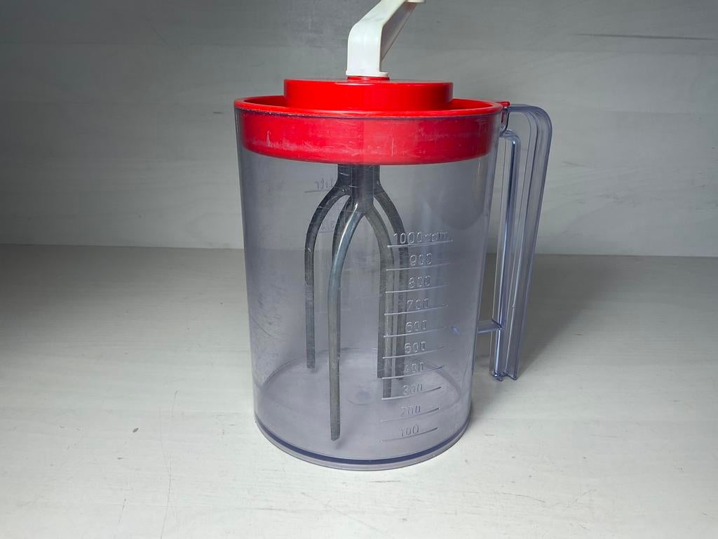 Plastimat slagroomklopper rood met maatbeker tot 1 liter, Huis en Inrichting, Keuken | Keukenbenodigdheden, Gebruikt, Ophalen of Verzenden