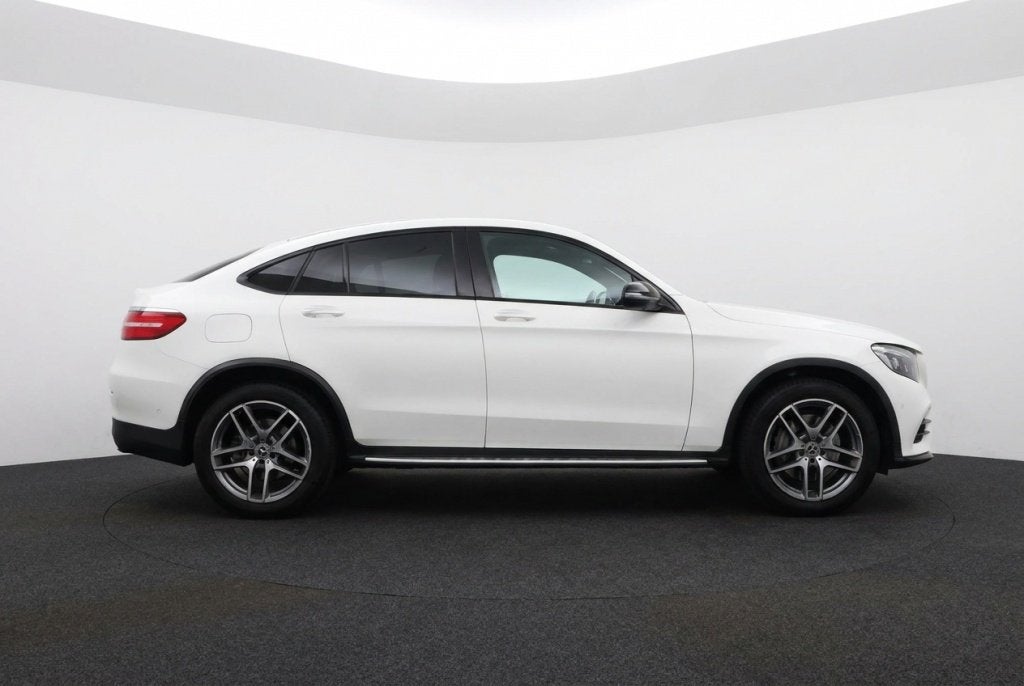 Mercedes-Benz GLC Coupé 250 4MATIC Premium AMG Line l 360 C, Auto's, Mercedes-Benz, Automaat, Gebruikt, Euro 6, 4 cilinders