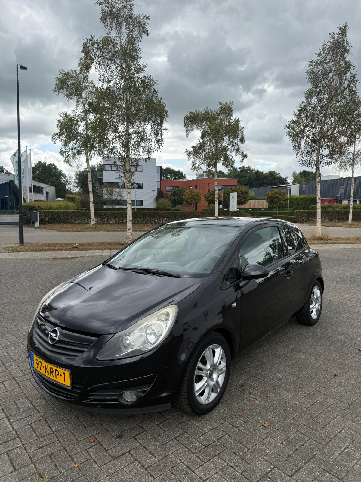 Opel Corsa 1.2 86PK | 2010 | Airco | 210.000 km | Nette auto, Voorwielaandrijving, Euro 5, 40 €/maand, Zwart