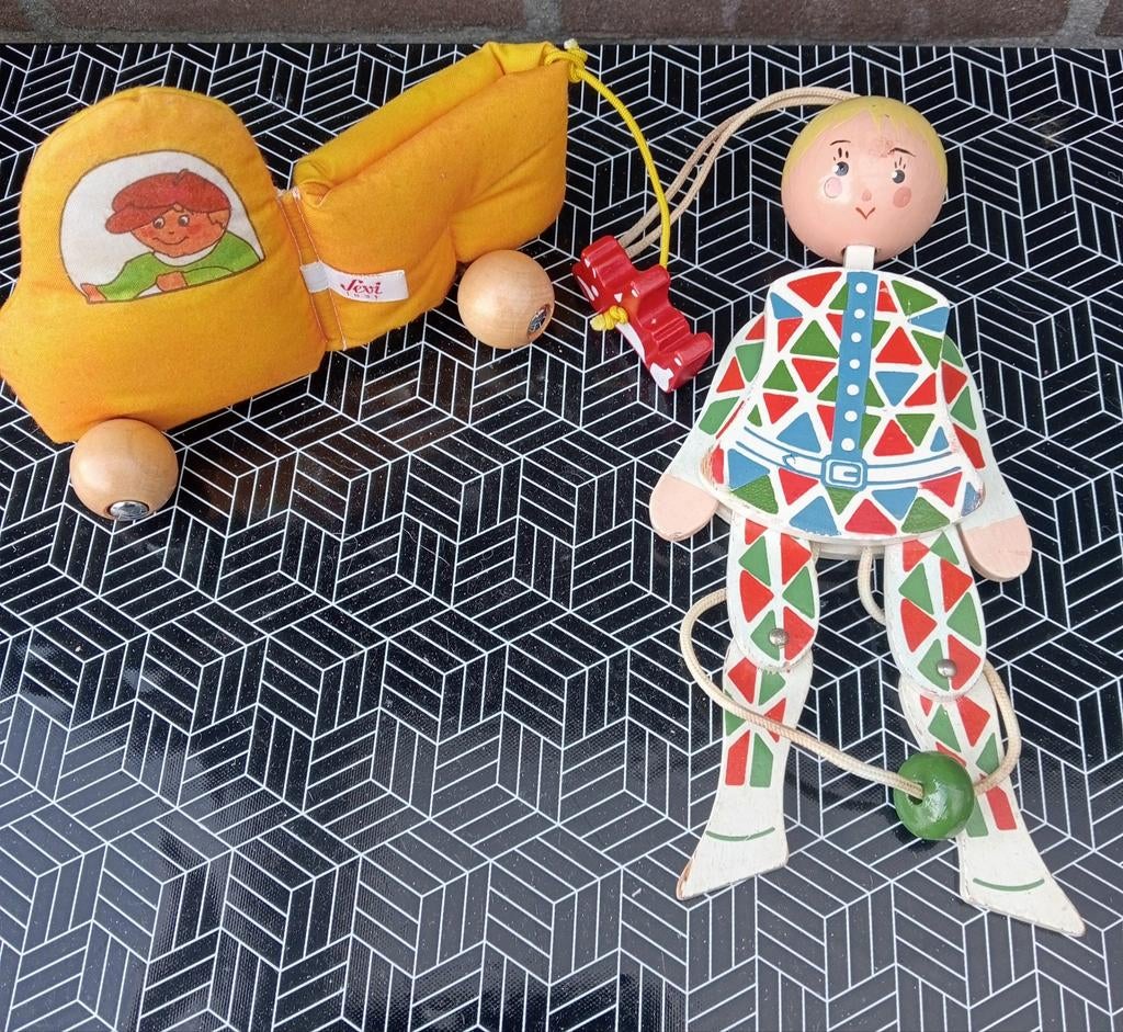 Vintage houten trekpop en stoffen trekauto Levi Italy la2, Kinderen en Baby's, Speelgoed | Houten speelgoed, Ophalen, Gebruikt