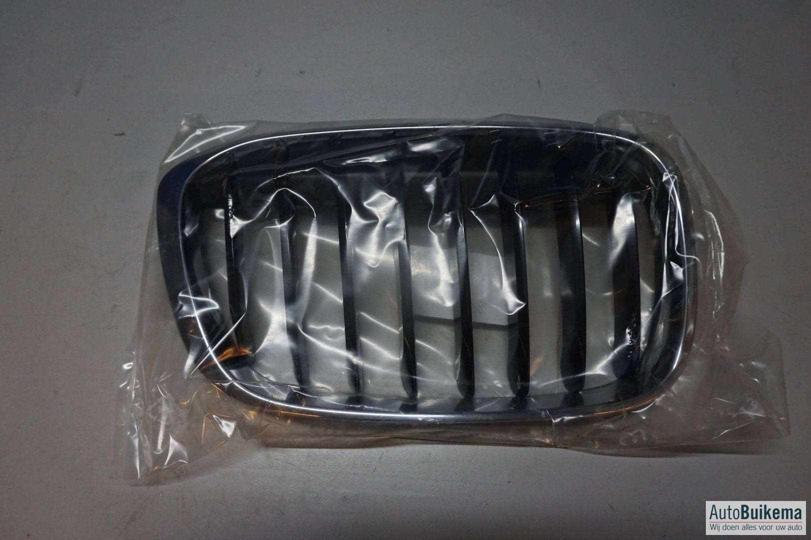 Bumper grille (Nier) origineel Bmw X1 F48, Gebruikt, -, -, Ophalen of Verzenden