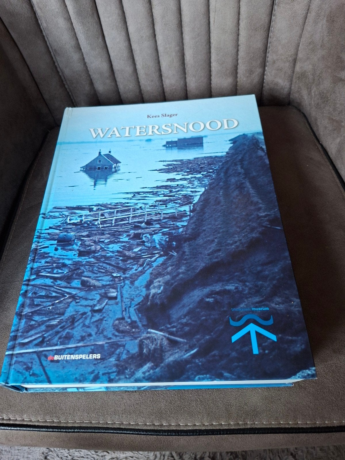 Watersnood - Kees Slager (Hardcover), Boeken, Ophalen of Verzenden, 20e eeuw of later, Zo goed als nieuw, Kees Slager