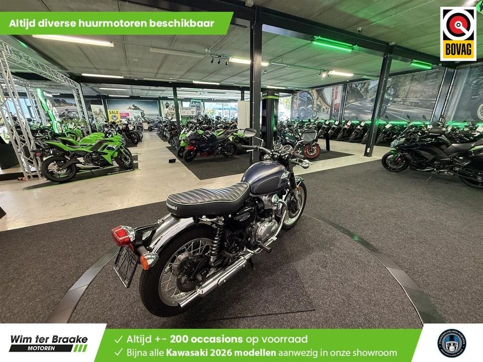 KAWASAKI W800 (bj 2023), 2 cilinders, Kawasaki, Bedrijf, Onbekend