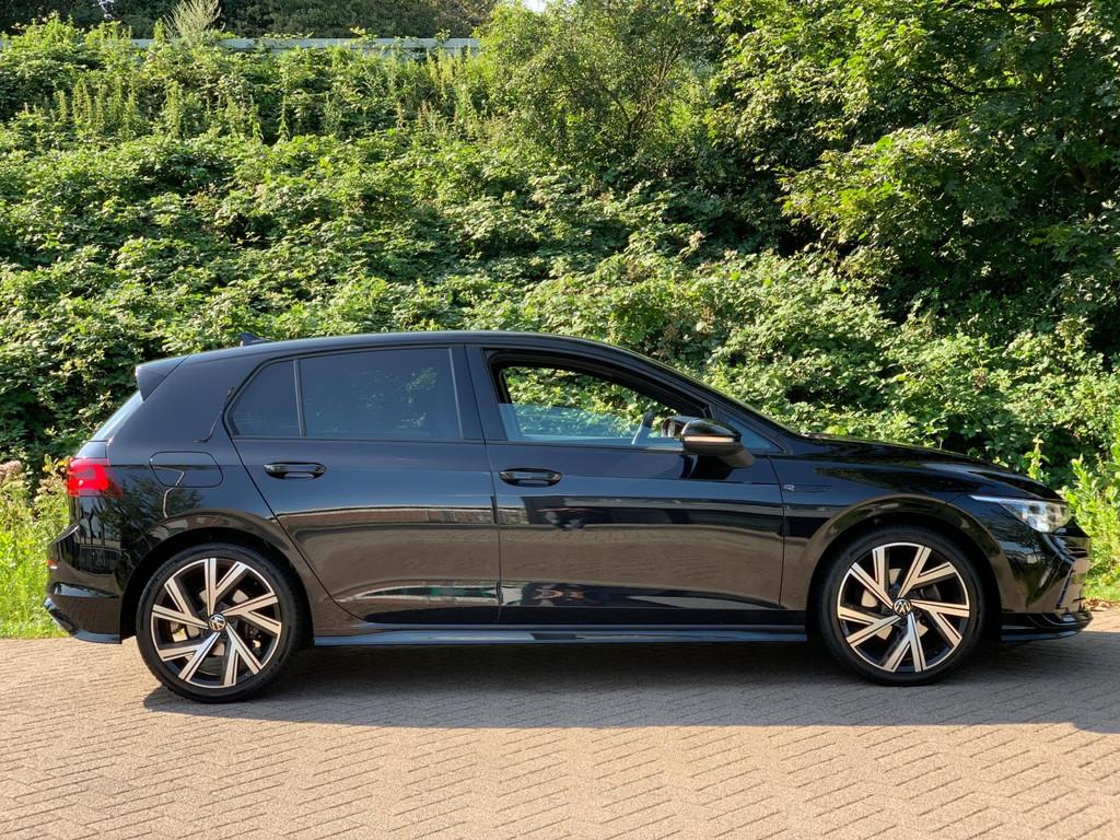 Volkswagen GOLF 1.5 eTSI R-Line |KEYLESS|ACC|DCC|IQ|18''|20, 4 cilinders, 150 pk, Zwart, Bedrijf
